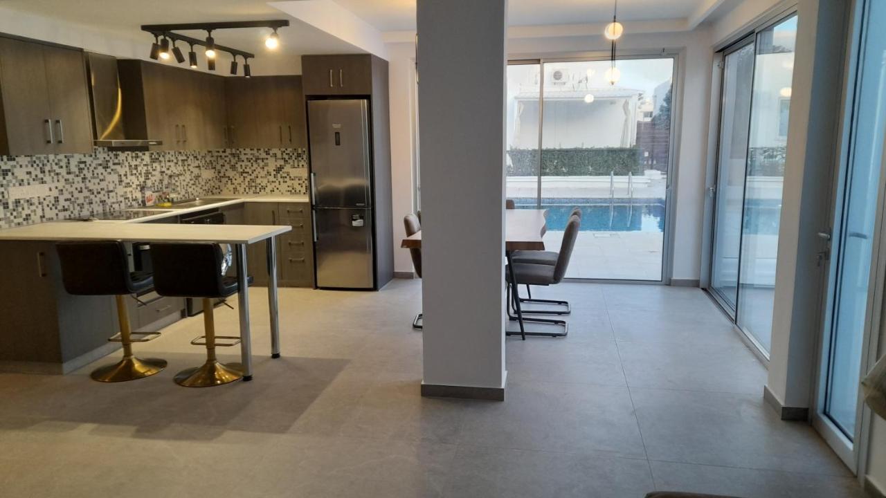 Sky Apartment On The Pool 圣纳帕 外观 照片