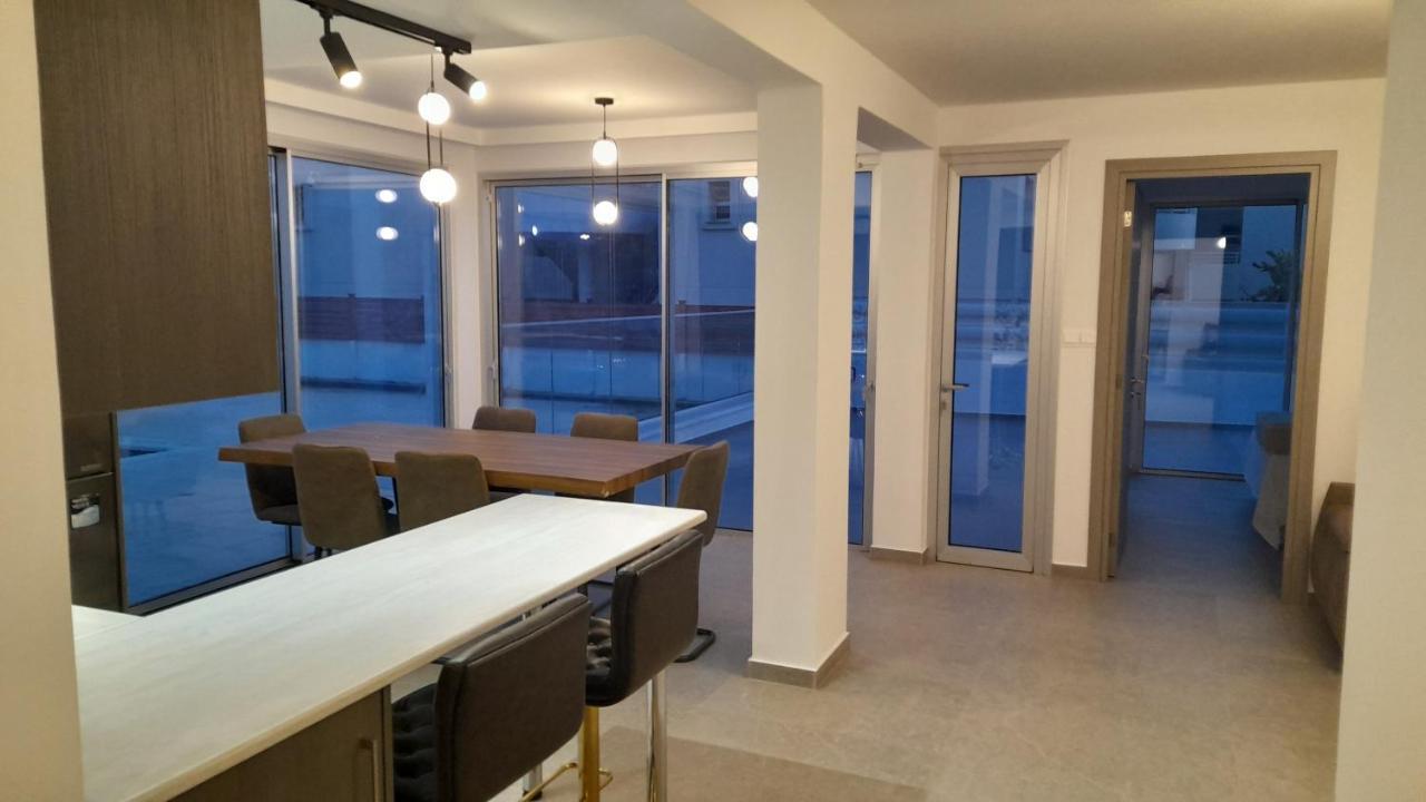 Sky Apartment On The Pool 圣纳帕 外观 照片