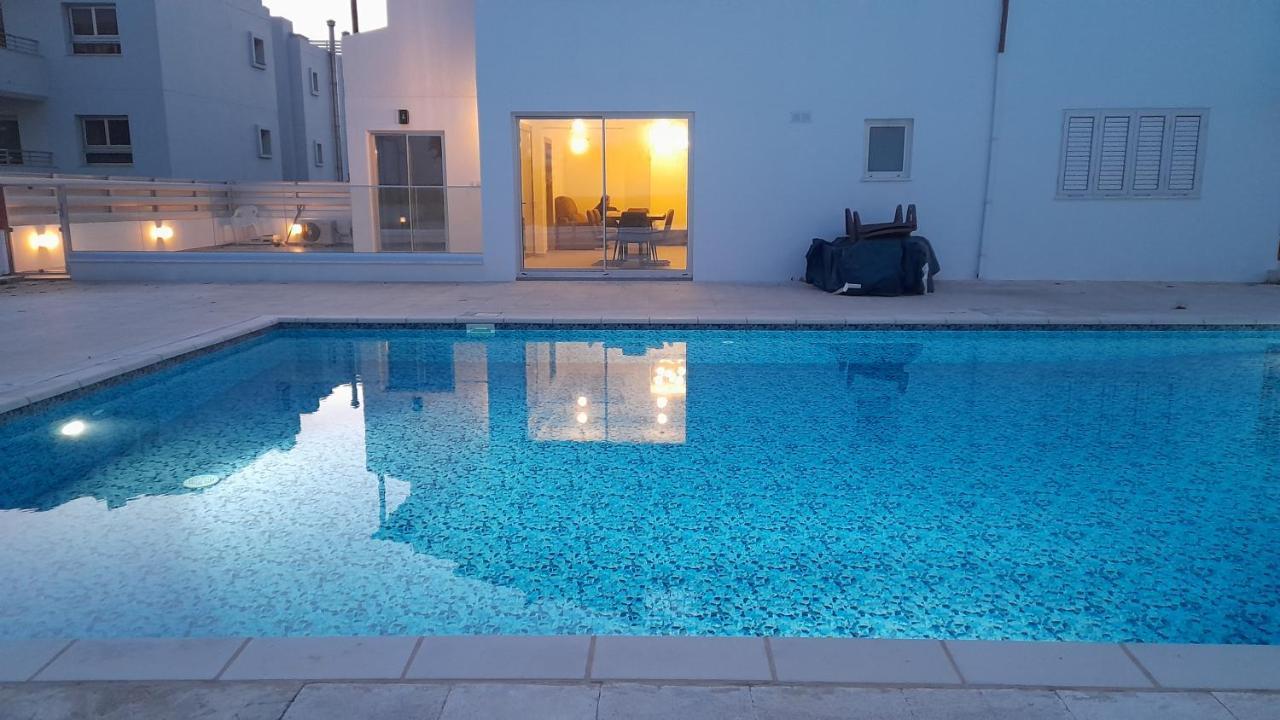 Sky Apartment On The Pool 圣纳帕 外观 照片